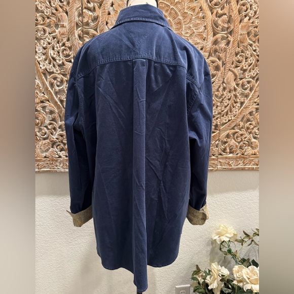Tommy Hilfiger Navy Blue, Snap Button Down, Velvet Corduroy Shirt- size 2X - Picture 3 of 15